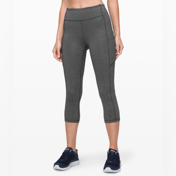 Lululemon Speed Up Crop 21” Size 4 - Picture 2 of 9
